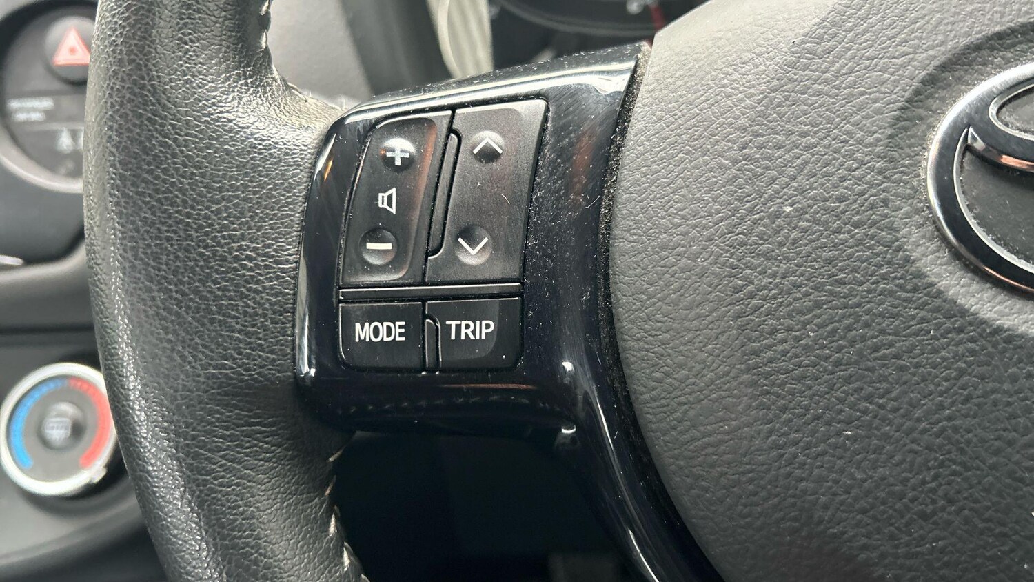 Used Toyota Yaris 2018 for sale - 76549886: Photo 36