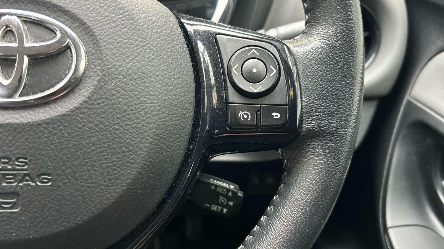 Used Toyota Yaris 2018 for sale - 76549886: Photo 37