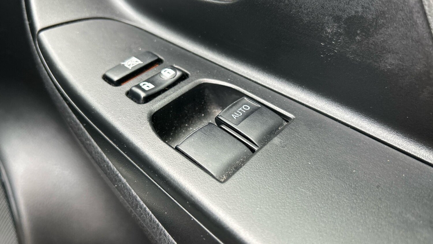 Used Toyota Yaris 2018 for sale - 76549886: Photo 39