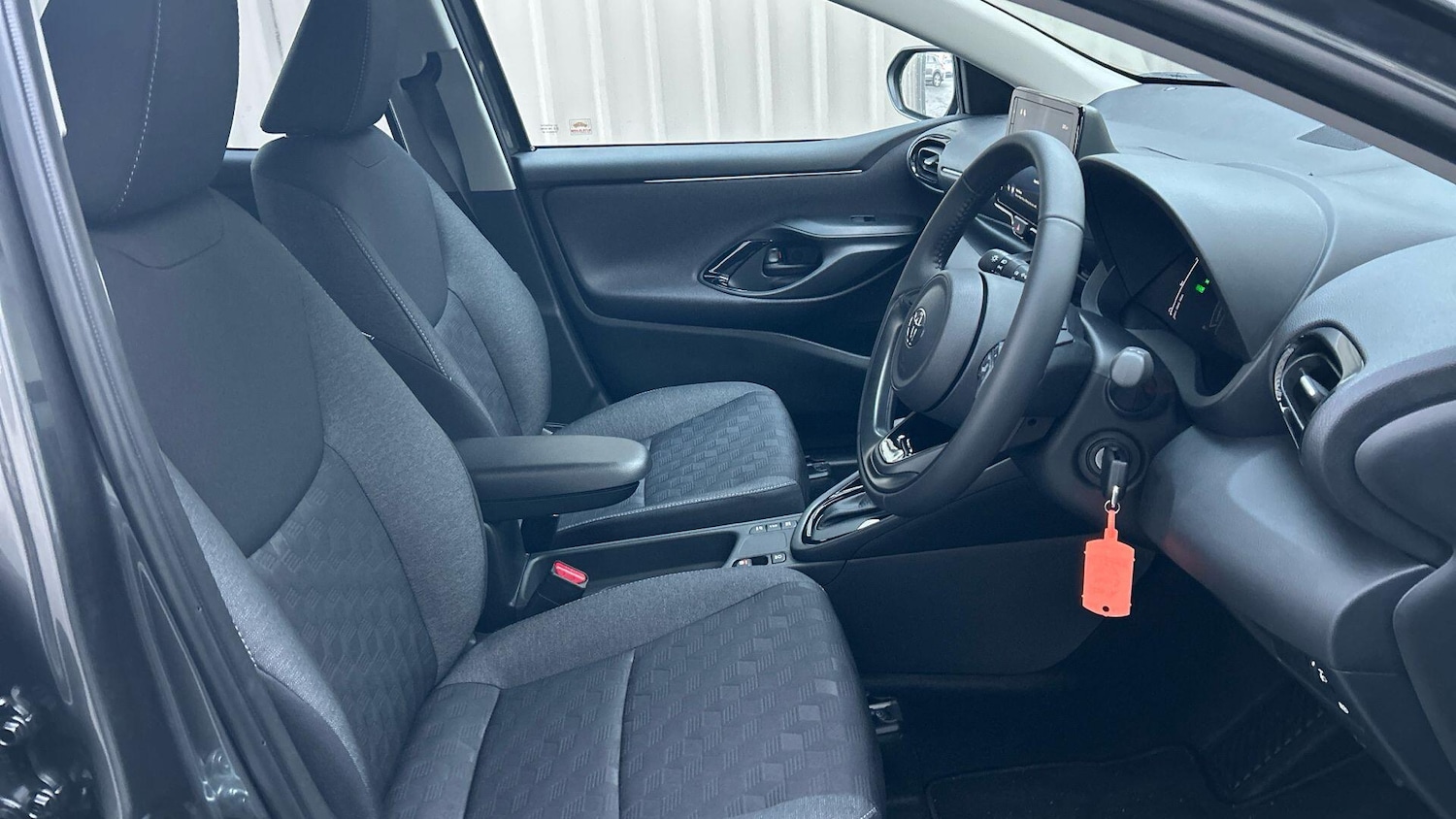 Used Toyota Yaris 2025 for sale - 76825247: Photo 15