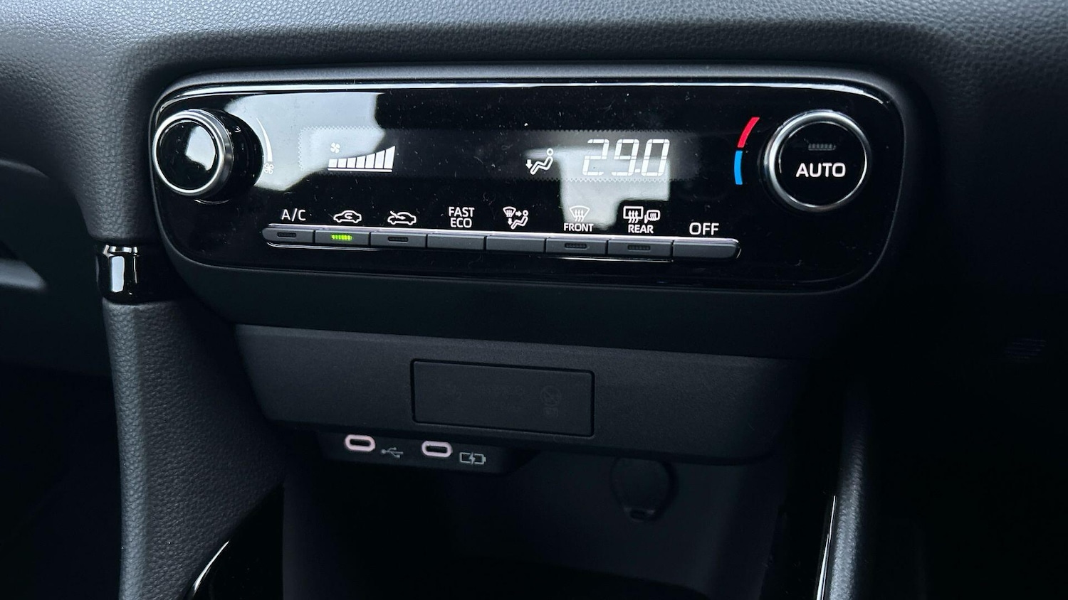 Used Toyota Yaris 2025 for sale - 76825247: Photo 29