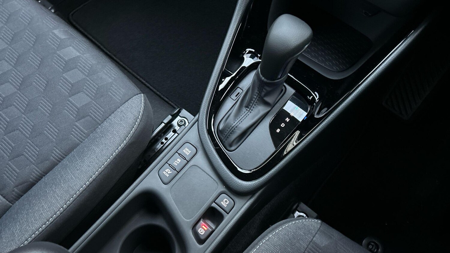 Used Toyota Yaris 2025 for sale - 76825247: Photo 30