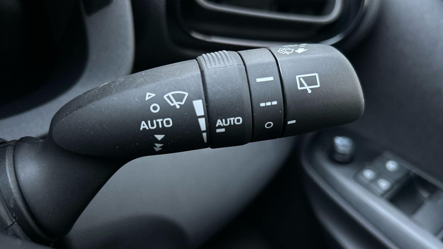 Used Toyota Yaris 2025 for sale - 76825247: Photo 35