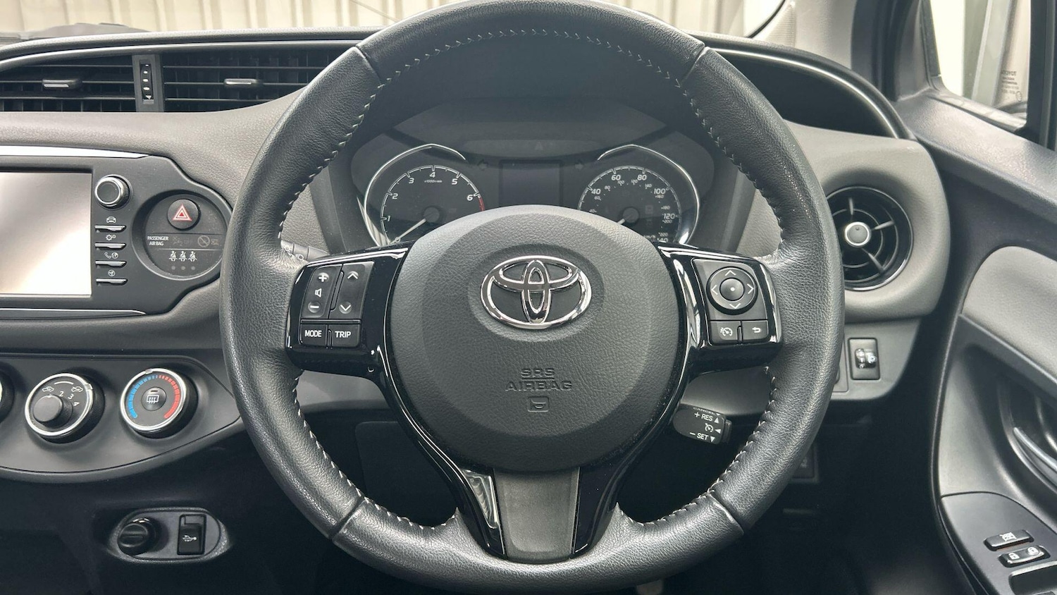 Used Toyota Yaris for sale - 77825066: Photo 12