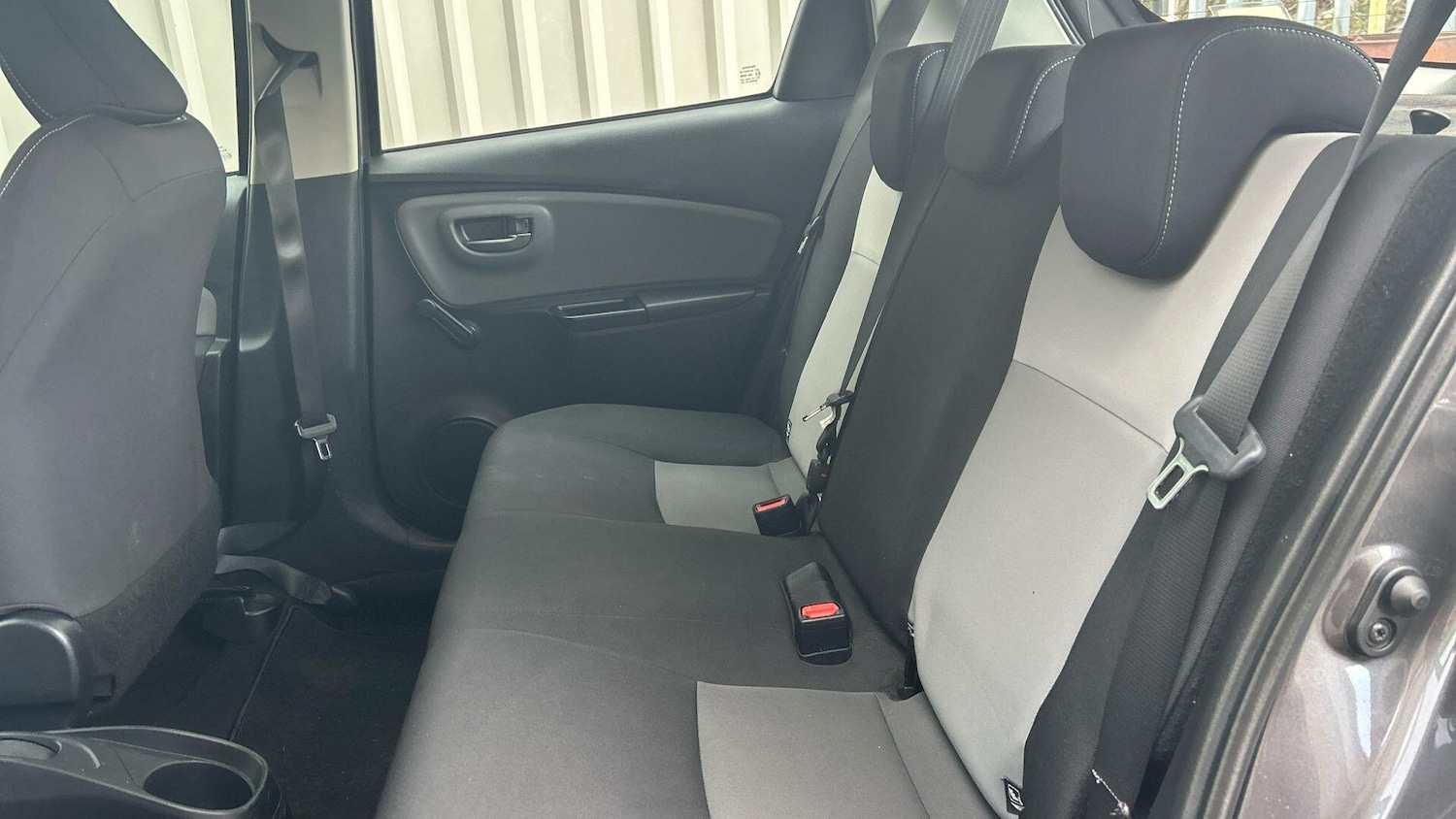 Used Toyota Yaris for sale - 77825066: Photo 17