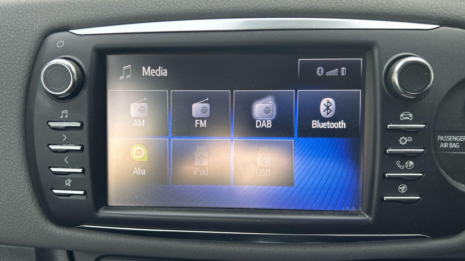 Used Toyota Yaris for sale - 77825066: Photo 25