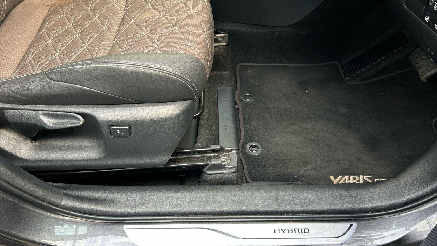 Used Toyota Yaris Cross 2023 for sale - 78185419: Photo 43