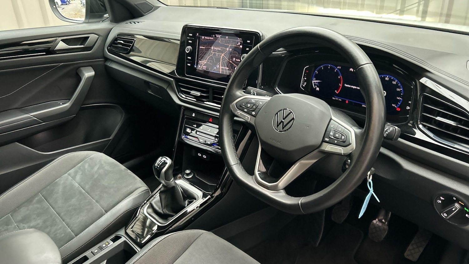 Used Volkswagen T-Roc 2022 for sale - 76484824: Photo 10