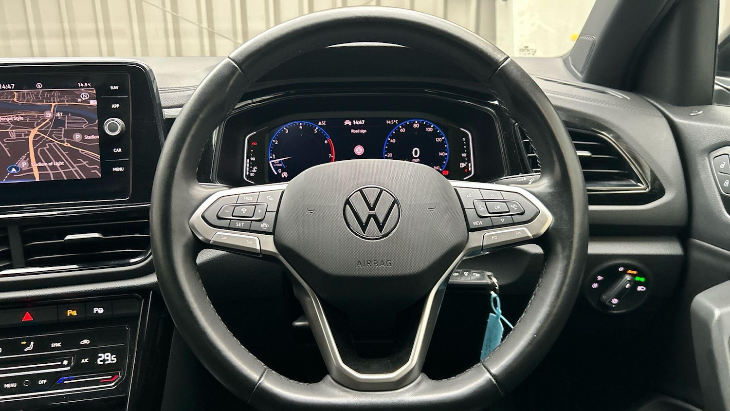 Used Volkswagen T-Roc 2022 for sale - 76484824: Photo 12