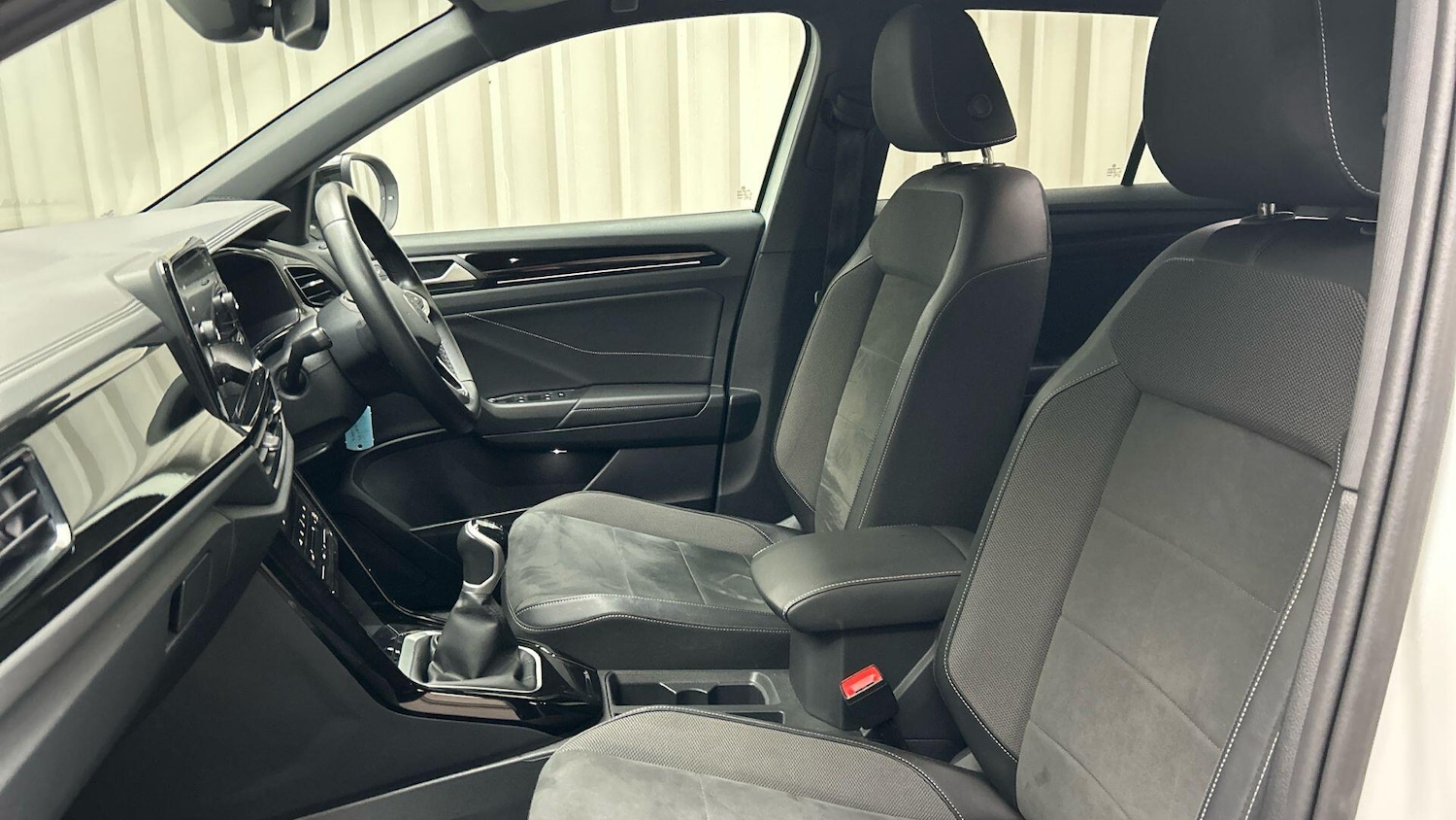 Used Volkswagen T-Roc 2022 for sale - 76484824: Photo 14