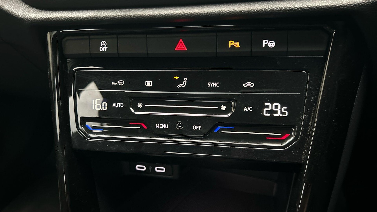 Used Volkswagen T-Roc 2022 for sale - 76484824: Photo 30