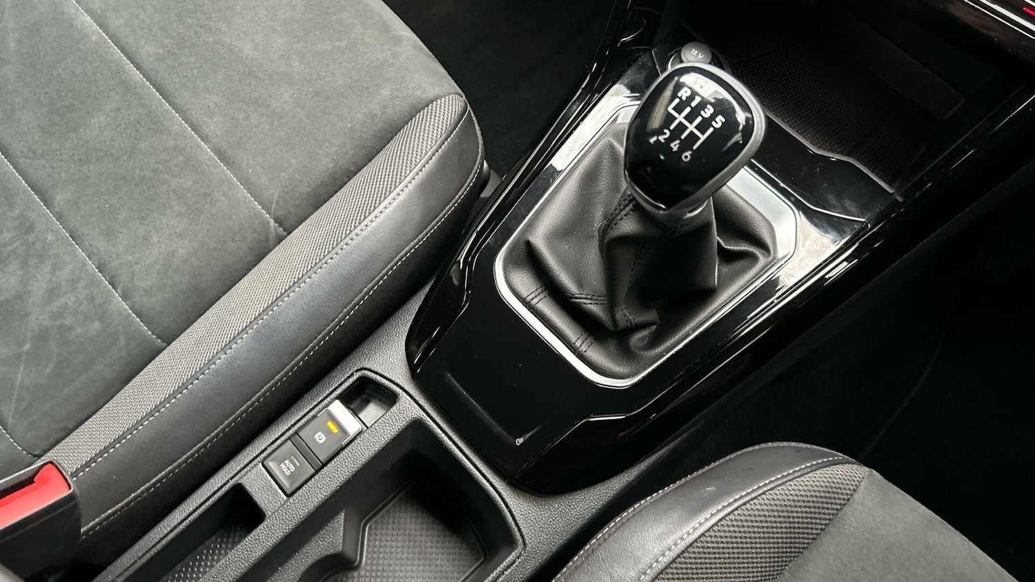 Used Volkswagen T-Roc 2022 for sale - 76484824: Photo 31