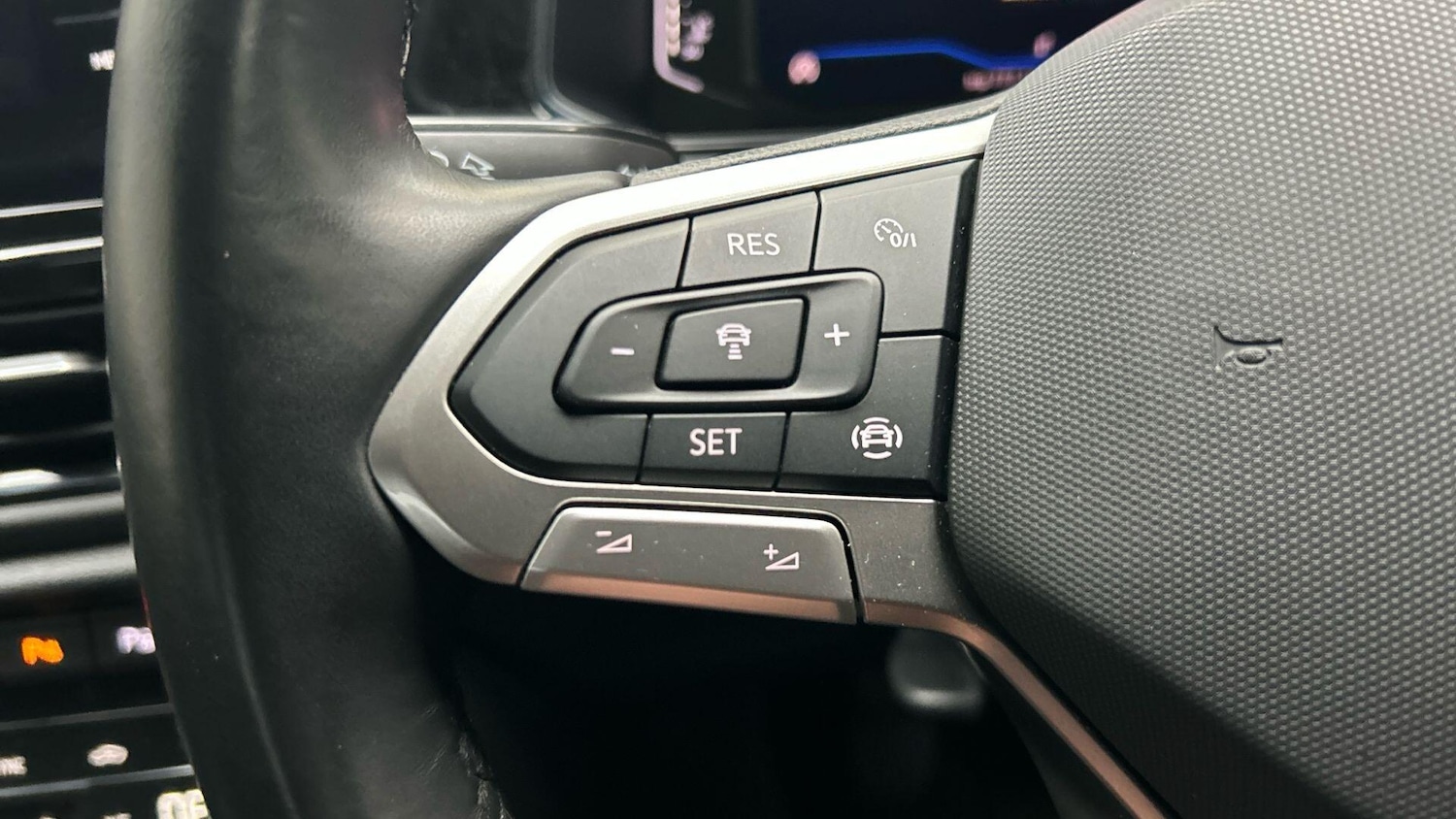 Used Volkswagen T-Roc 2022 for sale - 76484824: Photo 37