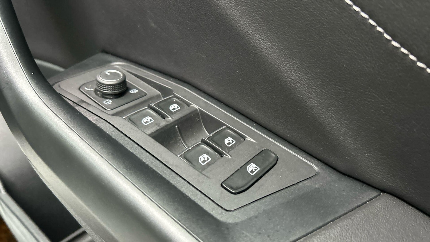 Used Volkswagen T-Roc 2022 for sale - 76484824: Photo 40