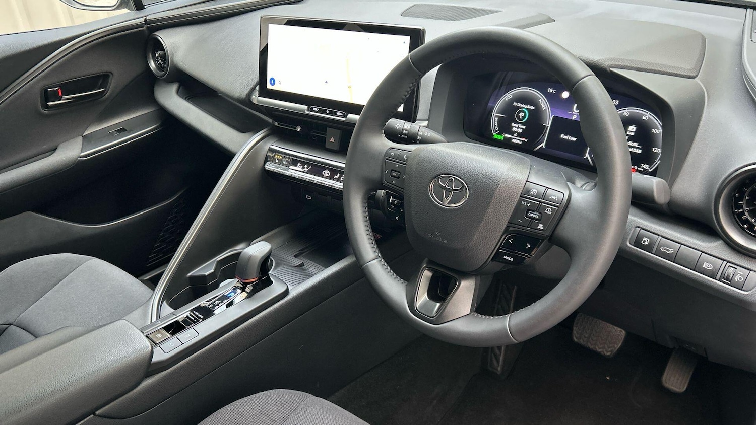 Used Toyota C-HR 2024 for sale - 76457037: Photo 12