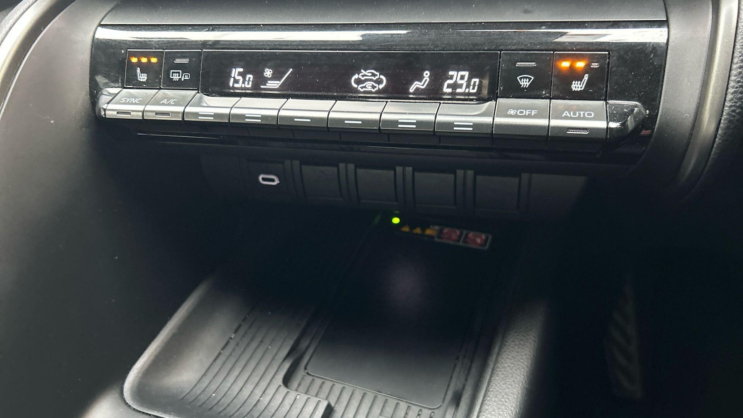 Used Toyota C-HR 2024 for sale - 76457037: Photo 31