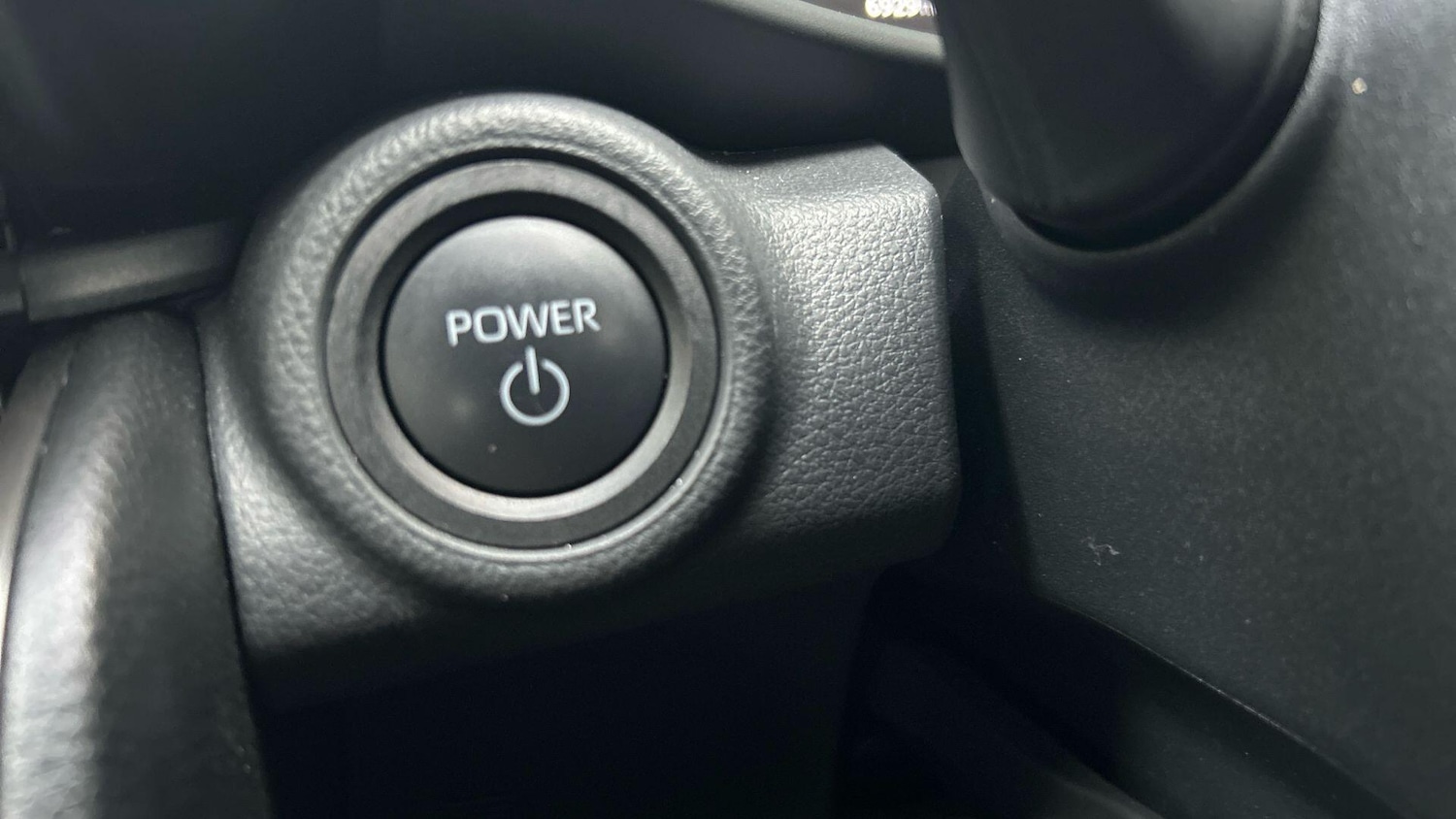 Used Toyota C-HR 2024 for sale - 76457037: Photo 41