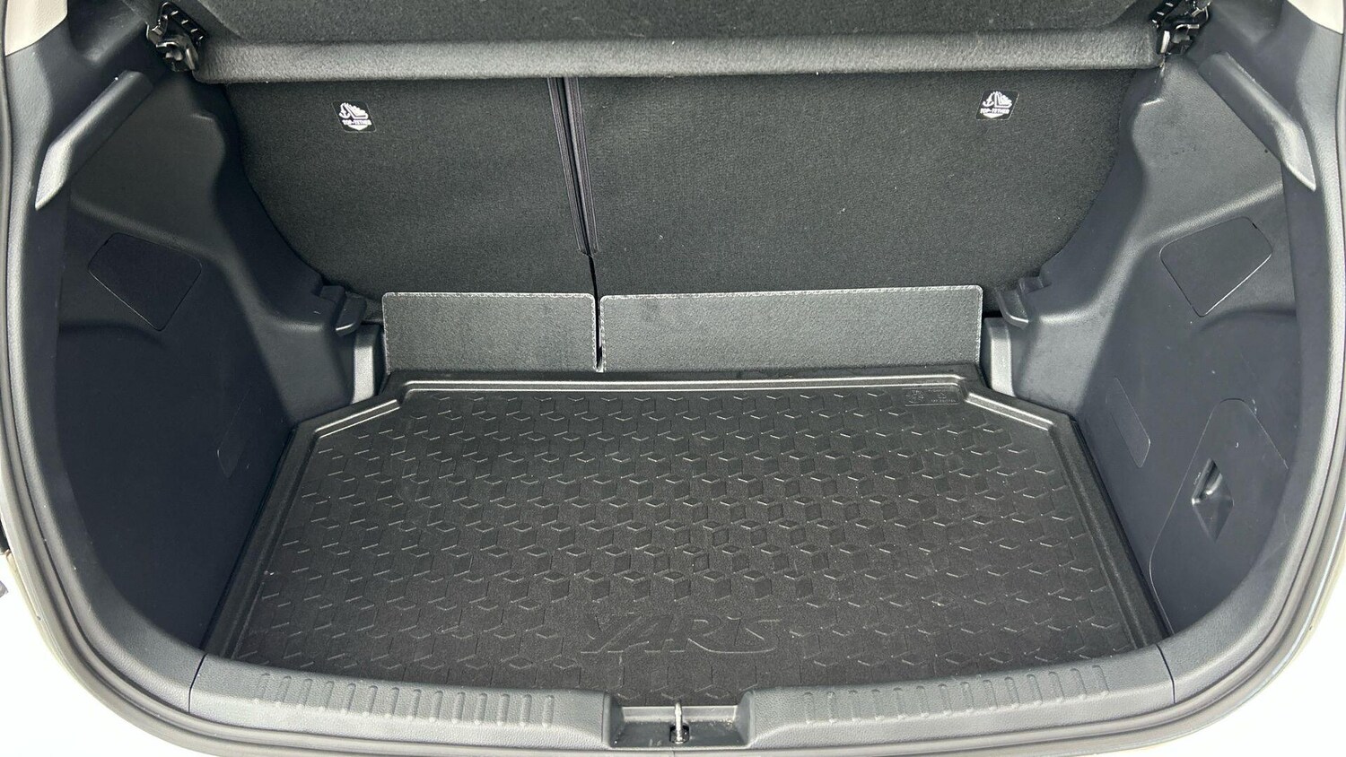 Used Toyota Yaris 2022 for sale - 77574643: Photo 18