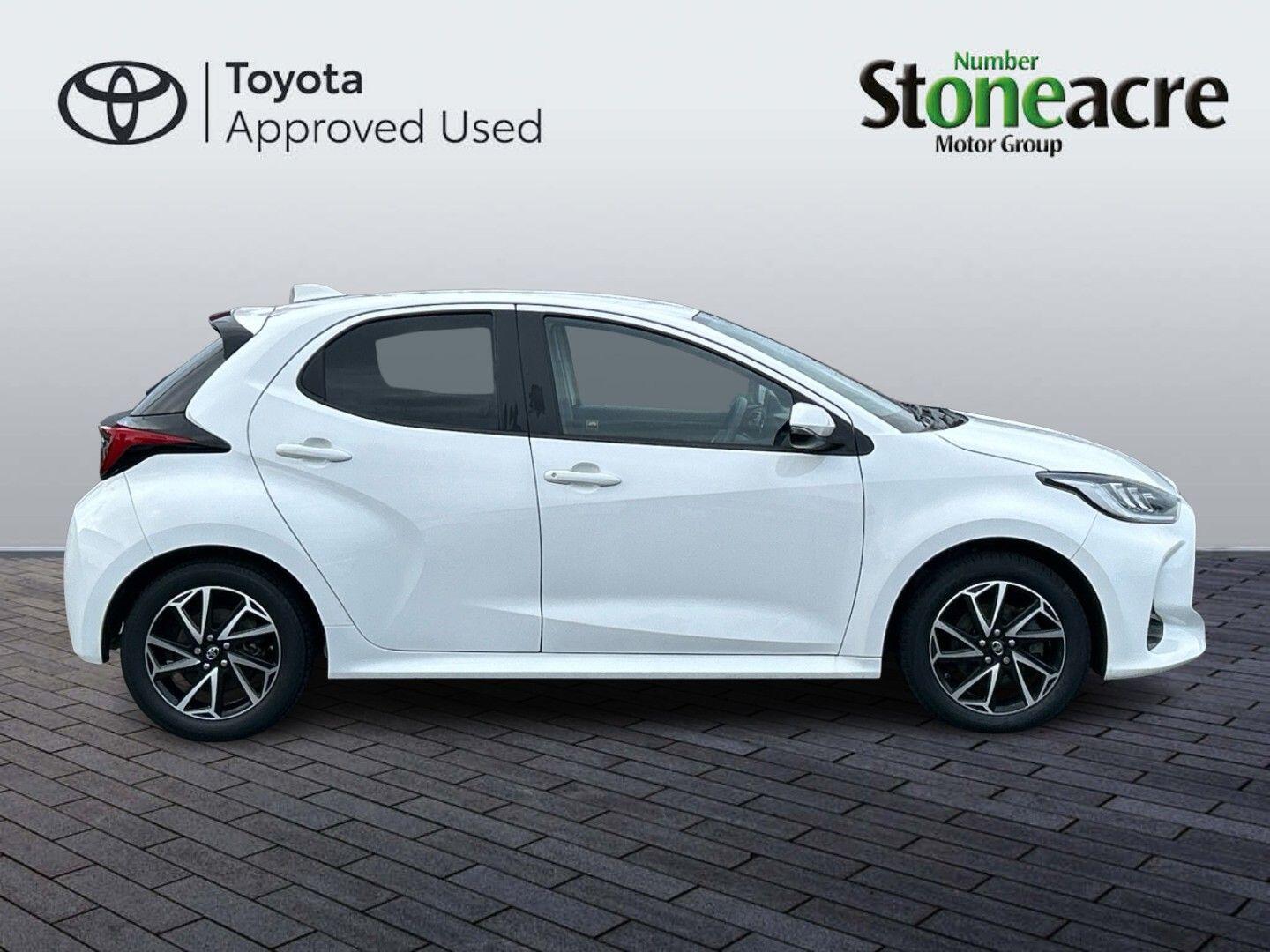 Used Toyota Yaris 2022 for sale - 77574643: Photo 2