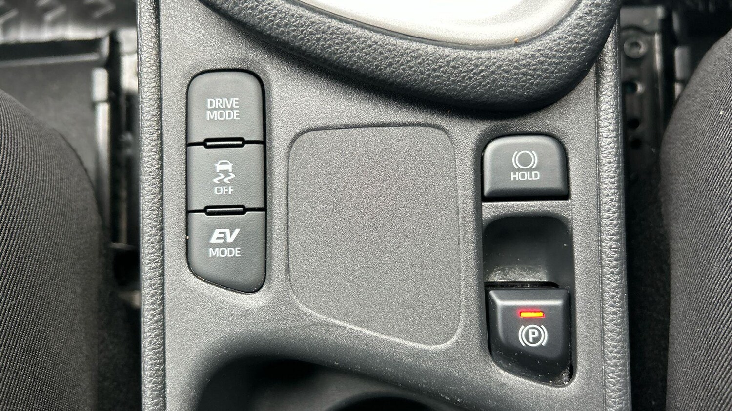 Used Toyota Yaris 2022 for sale - 77574643: Photo 32