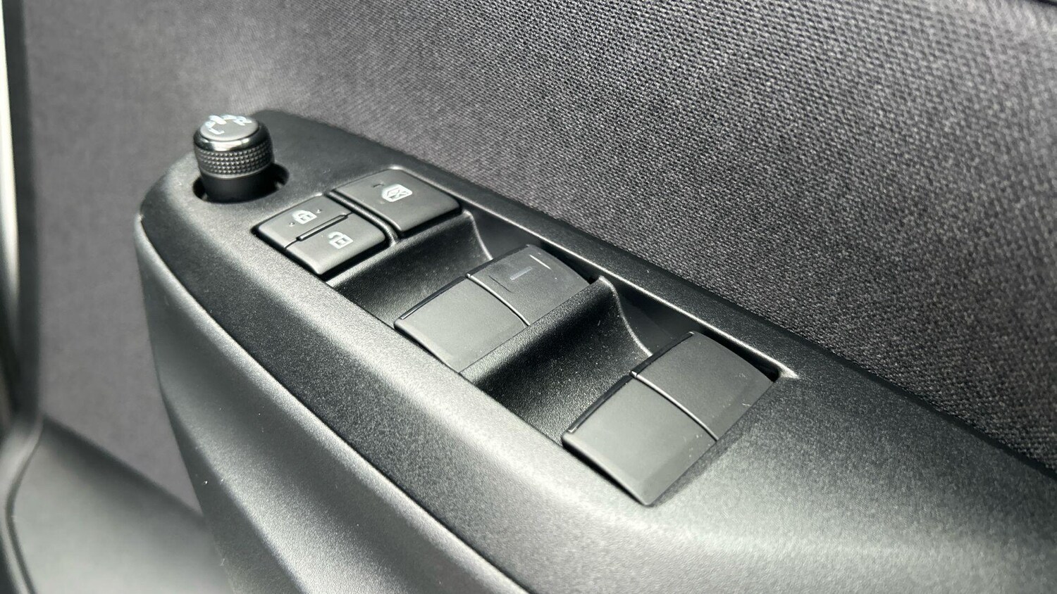 Used Toyota Yaris 2022 for sale - 77574643: Photo 36