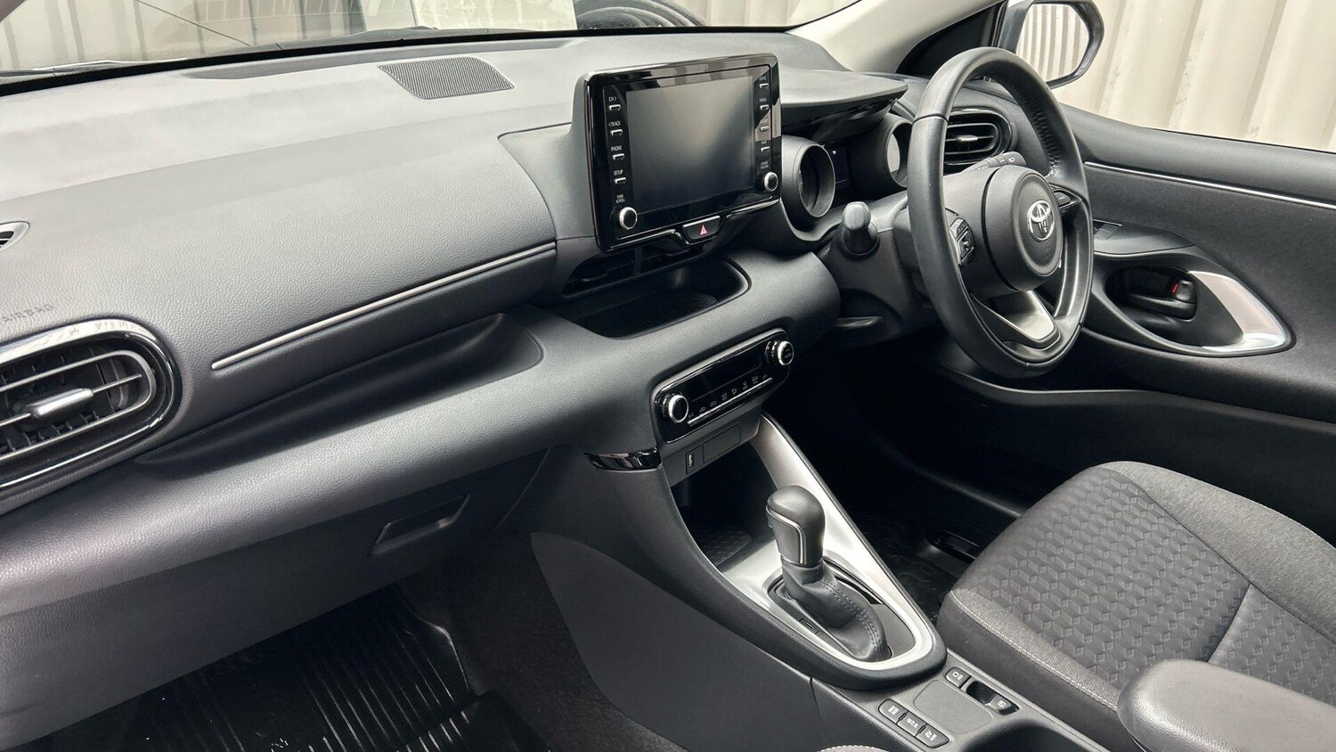 Used Toyota Yaris 2022 for sale - 77574643: Photo 39