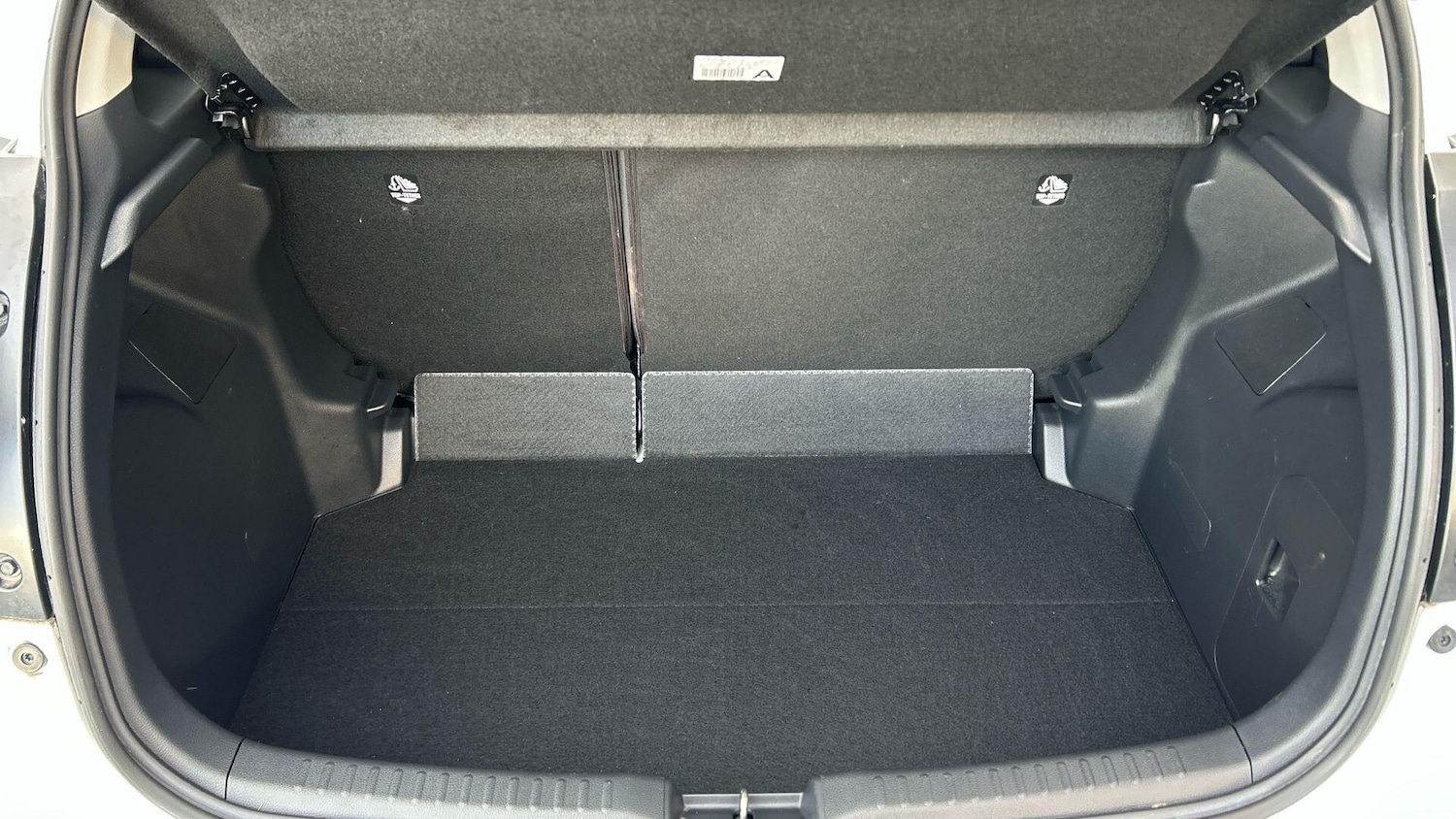 Used Toyota Yaris 2024 for sale - 77202426: Photo 18