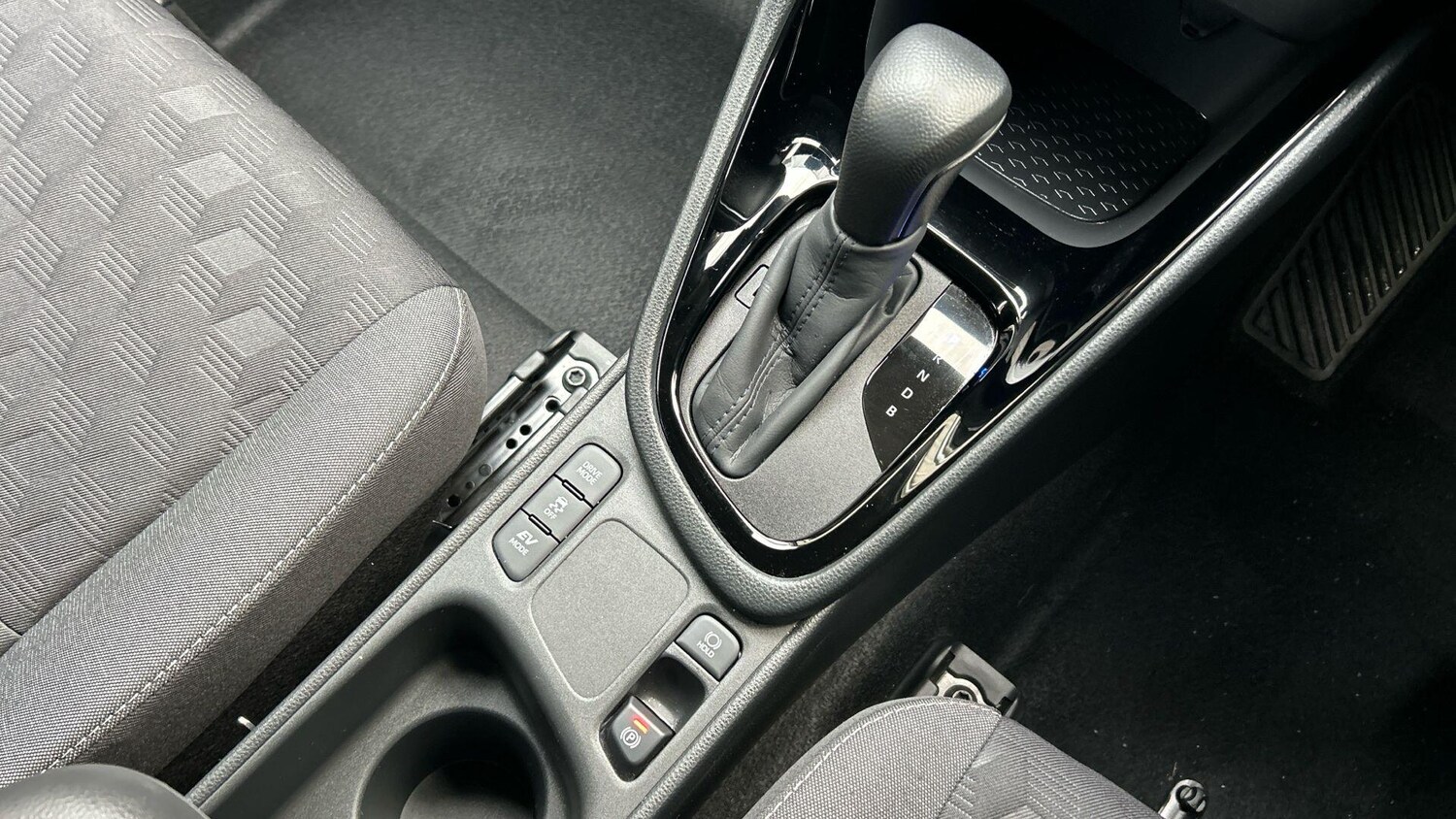 Used Toyota Yaris 2024 for sale - 77202426: Photo 31