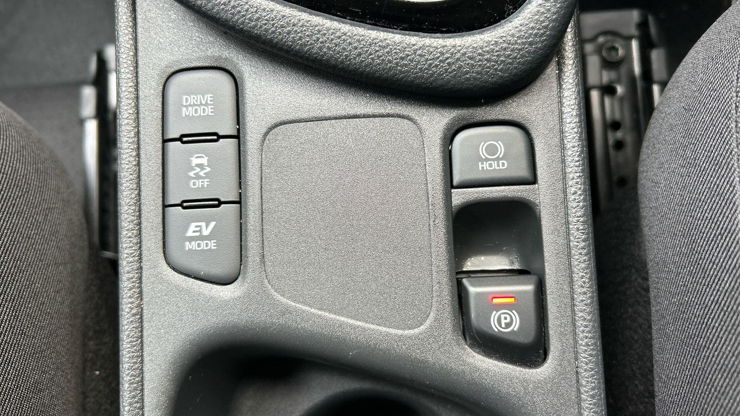 Used Toyota Yaris 2024 for sale - 77202426: Photo 33