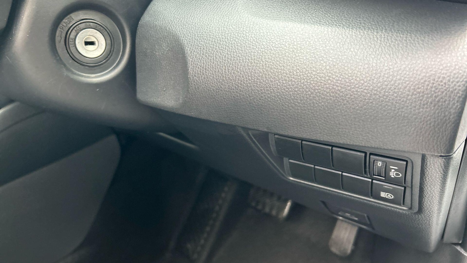 Used Toyota Yaris 2024 for sale - 77202426: Photo 38