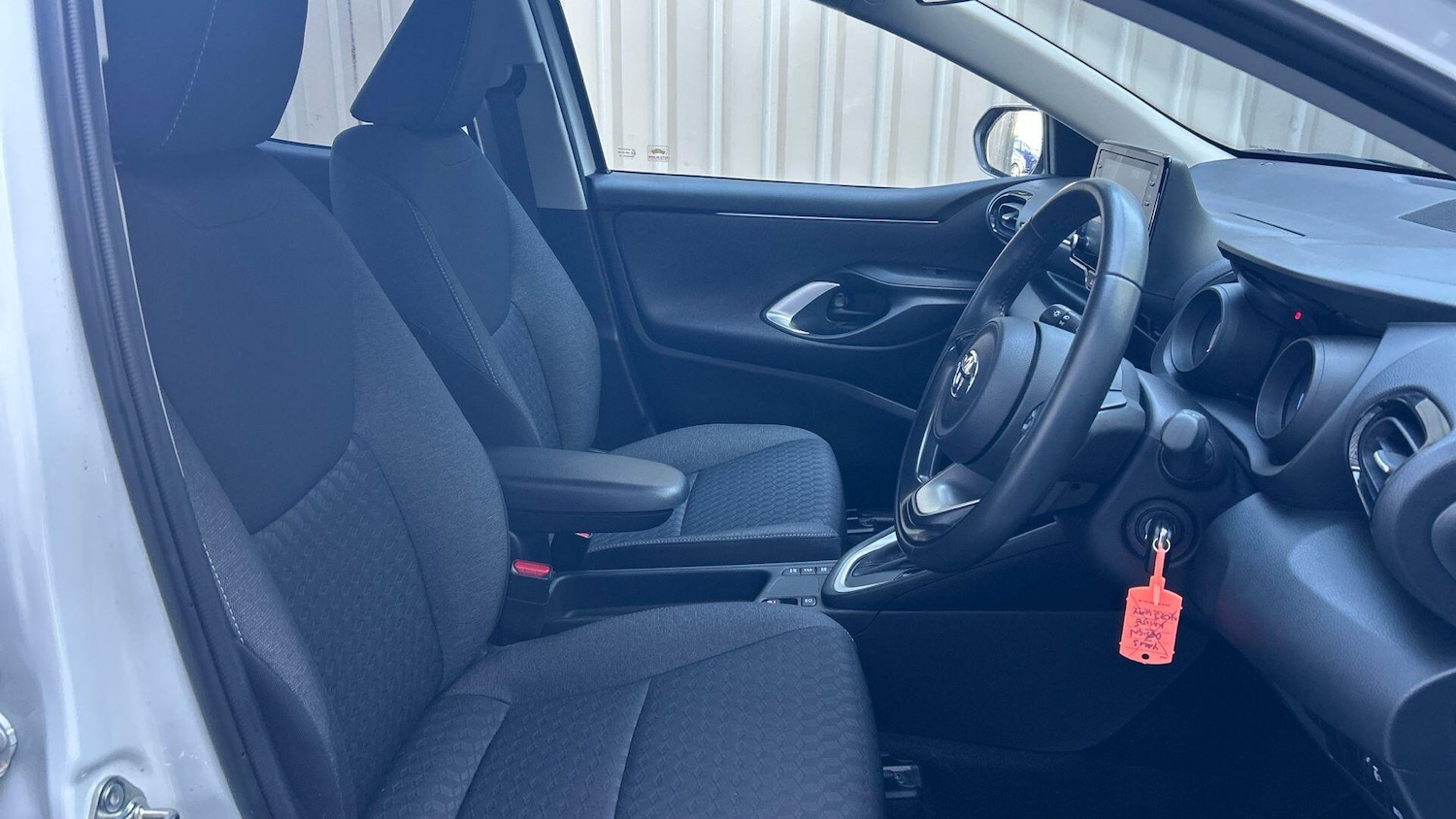 Used Toyota Yaris 2023 for sale - 76122944: Photo 17