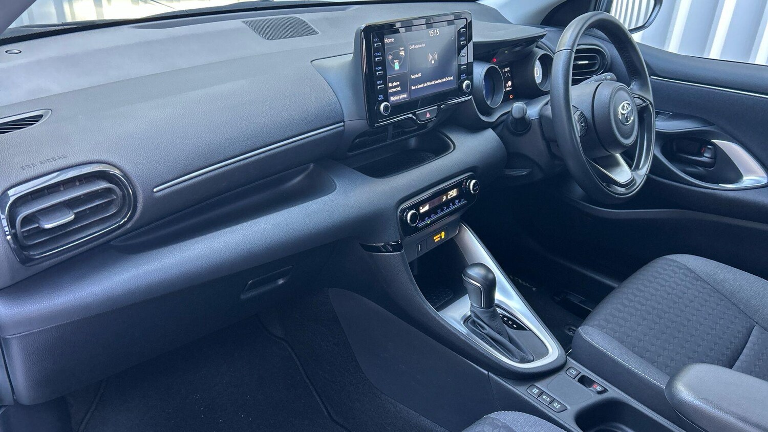 Used Toyota Yaris 2023 for sale - 76122944: Photo 41