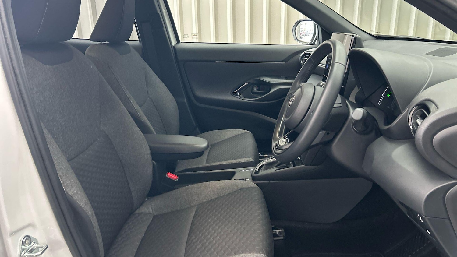 Used Toyota Yaris Cross 2024 for sale - 77120596: Photo 15