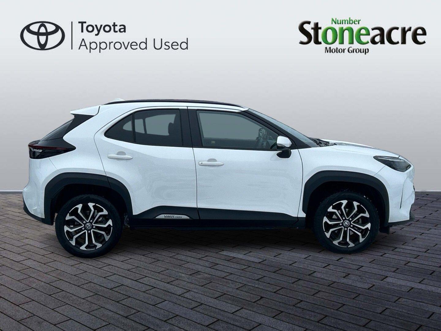 Used Toyota Yaris Cross 2024 for sale - 77120596: Photo 2