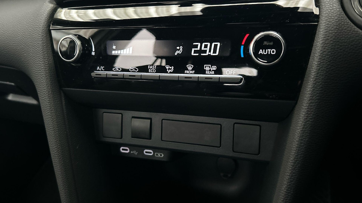 Used Toyota Yaris Cross 2024 for sale - 77120596: Photo 26