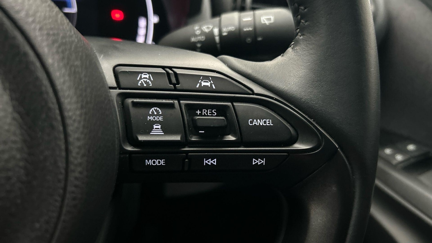 Used Toyota Yaris Cross 2024 for sale - 77120596: Photo 35