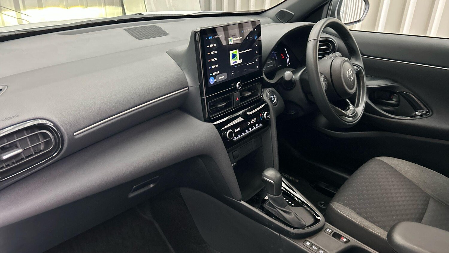 Used Toyota Yaris Cross 2024 for sale - 77120596: Photo 40