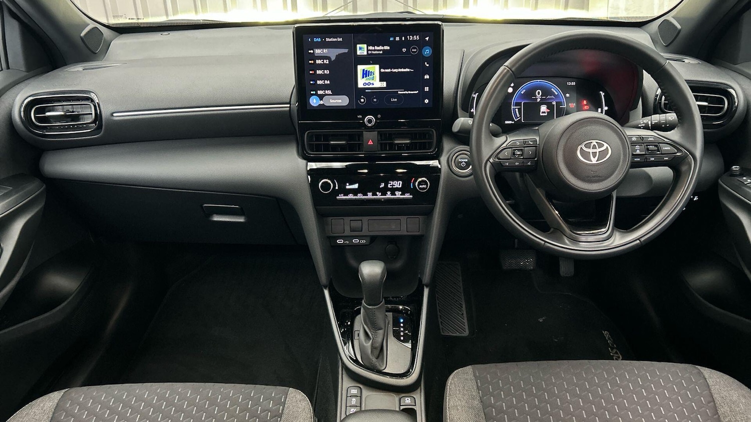 Used Toyota Yaris Cross 2024 for sale - 77120596: Photo 9