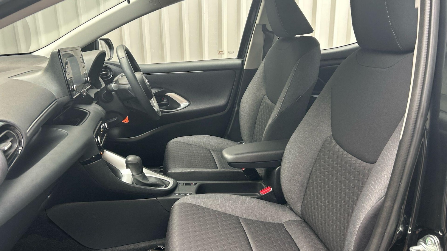 Used Toyota Yaris 2023 for sale - 76457413: Photo 16