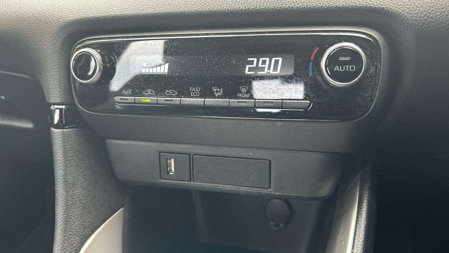 Used Toyota Yaris 2023 for sale - 76457413: Photo 31