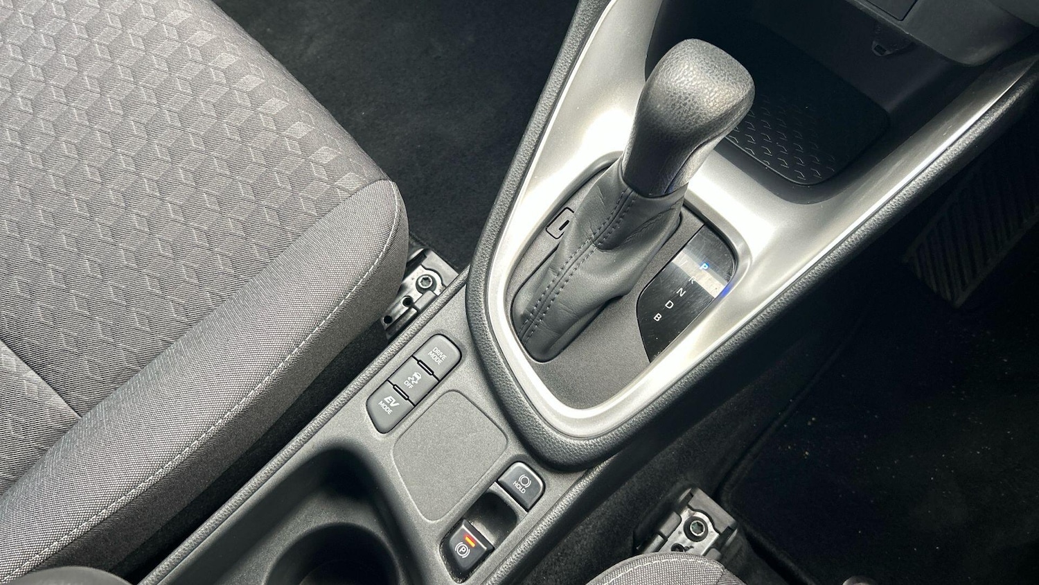 Used Toyota Yaris 2023 for sale - 76457413: Photo 32