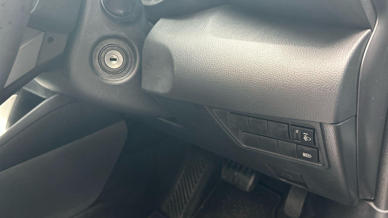 Used Toyota Yaris 2023 for sale - 76457413: Photo 39