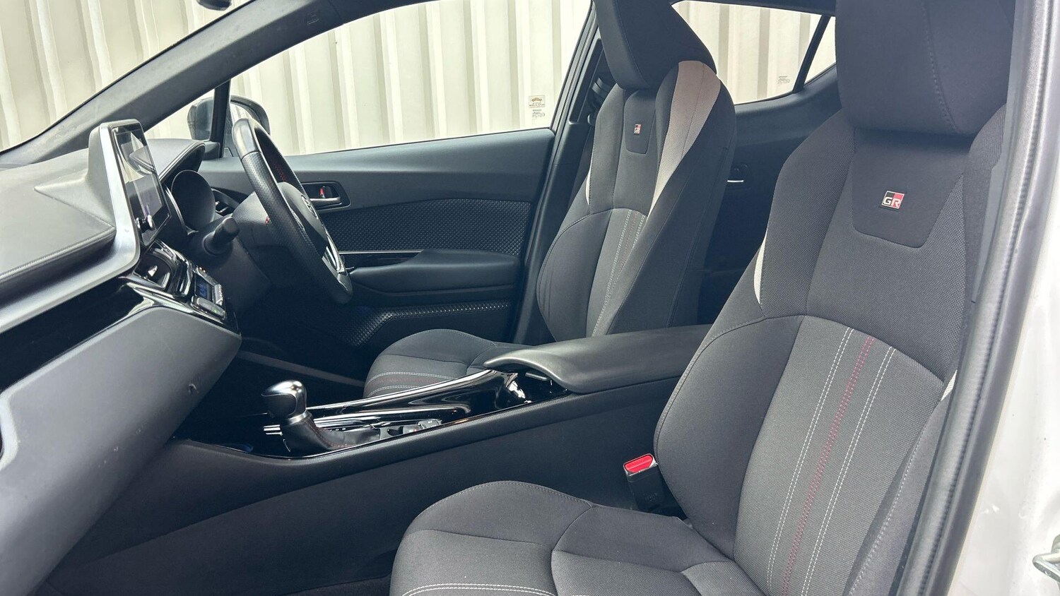 Used Toyota C-HR 2023 for sale - 77537702: Photo 14