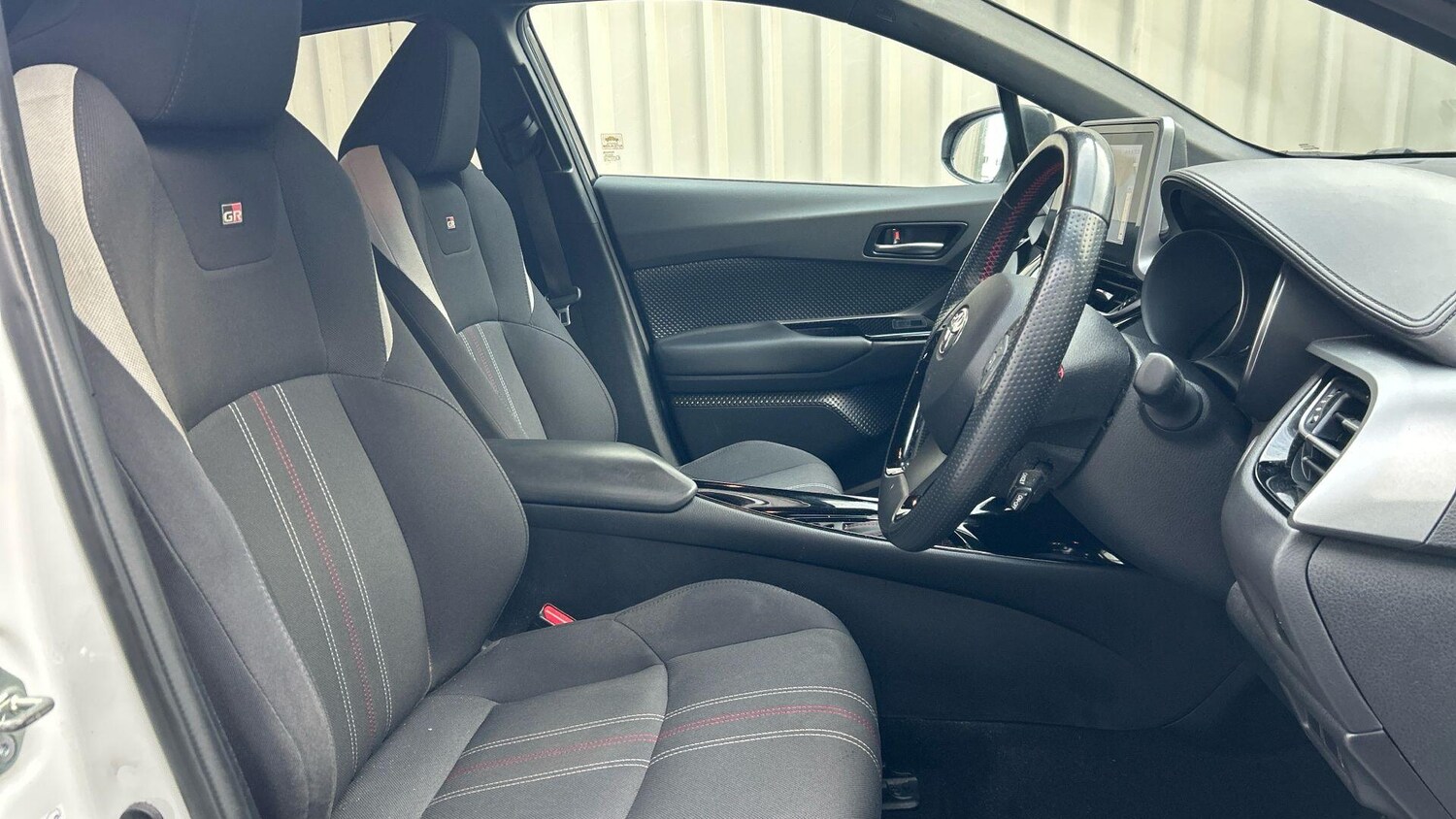 Used Toyota C-HR 2023 for sale - 77537702: Photo 15