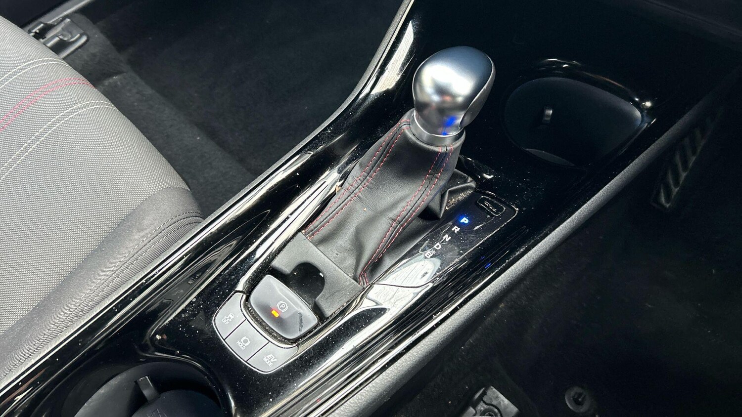 Used Toyota C-HR 2023 for sale - 77537702: Photo 30