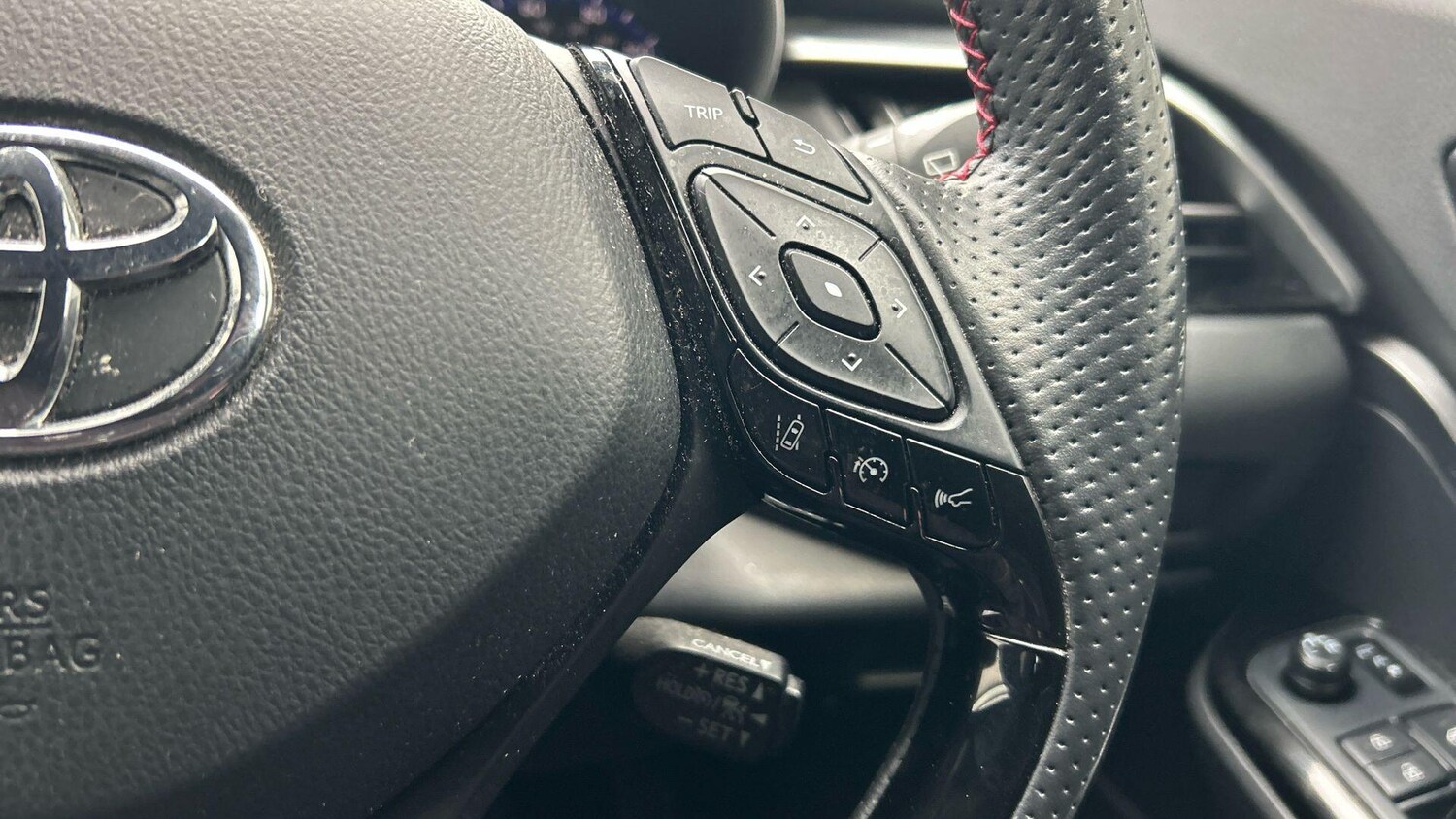 Used Toyota C-HR 2023 for sale - 77537702: Photo 39