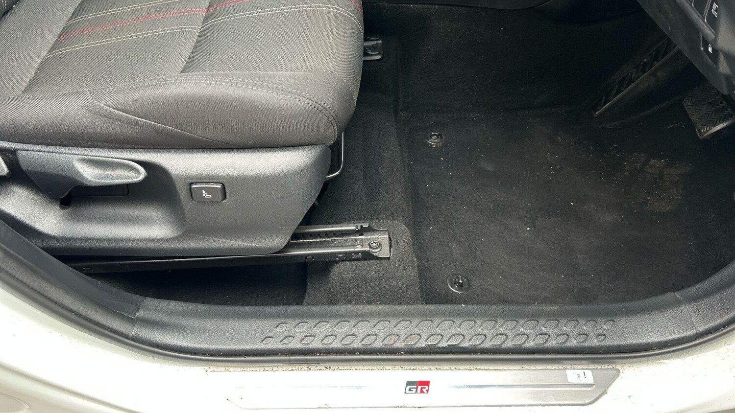 Used Toyota C-HR 2023 for sale - 77537702: Photo 41