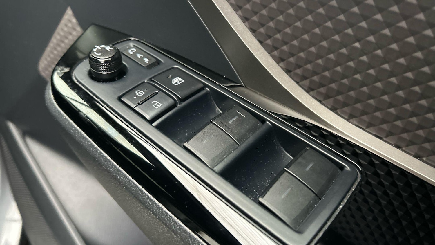 Used Toyota C-HR 2021 for sale - 77330981: Photo 37