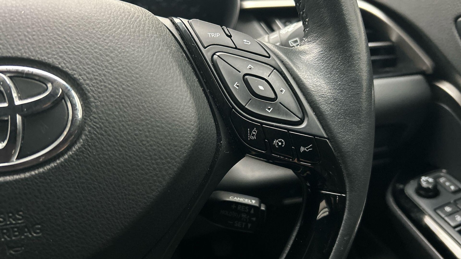 Used Toyota C-HR 2021 for sale - 77330981: Photo 41