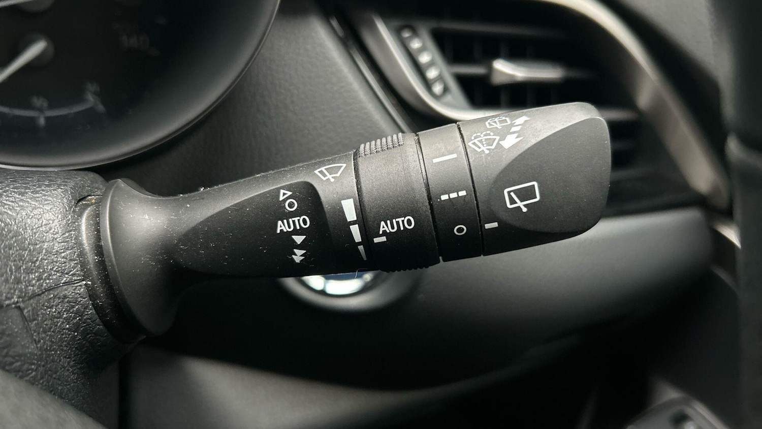 Used Toyota C-HR 2021 for sale - 77330981: Photo 46